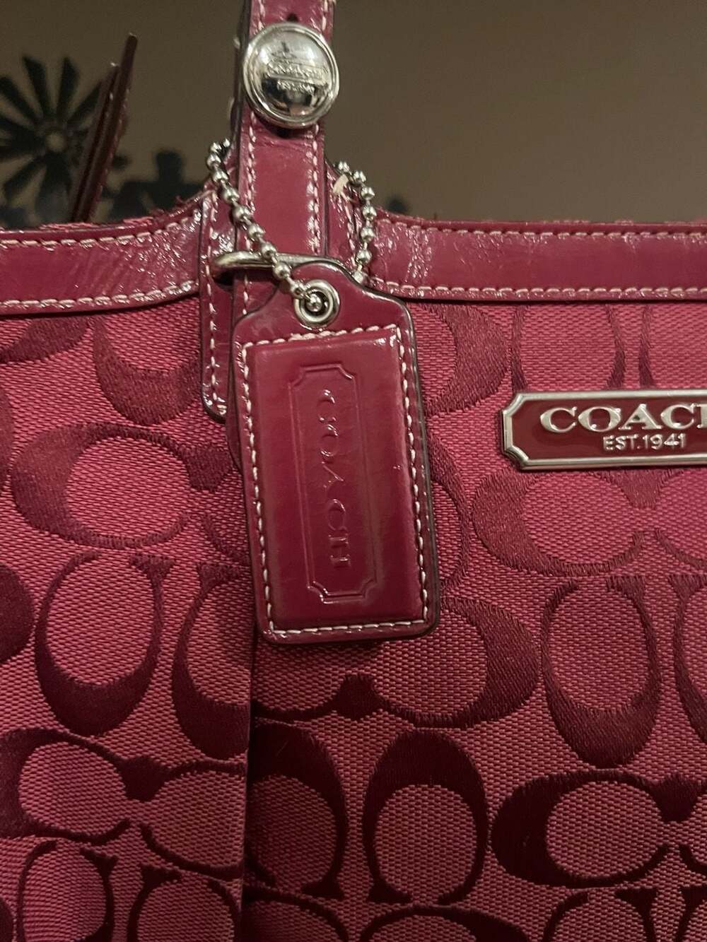Coach Signature Canvas Gallery Tote Bag in Burgundy - Picture 3 of 10